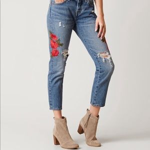 Levi’s 501 embroidered roses cropped jeans - sz 28